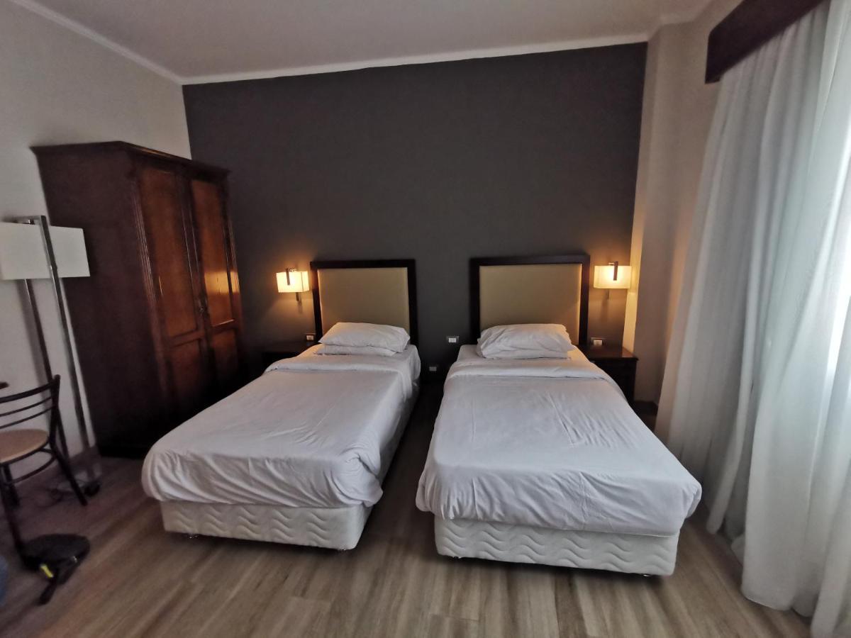 Green Plaza Inn "'Business &Families Only"' Alexandria Ngoại thất bức ảnh